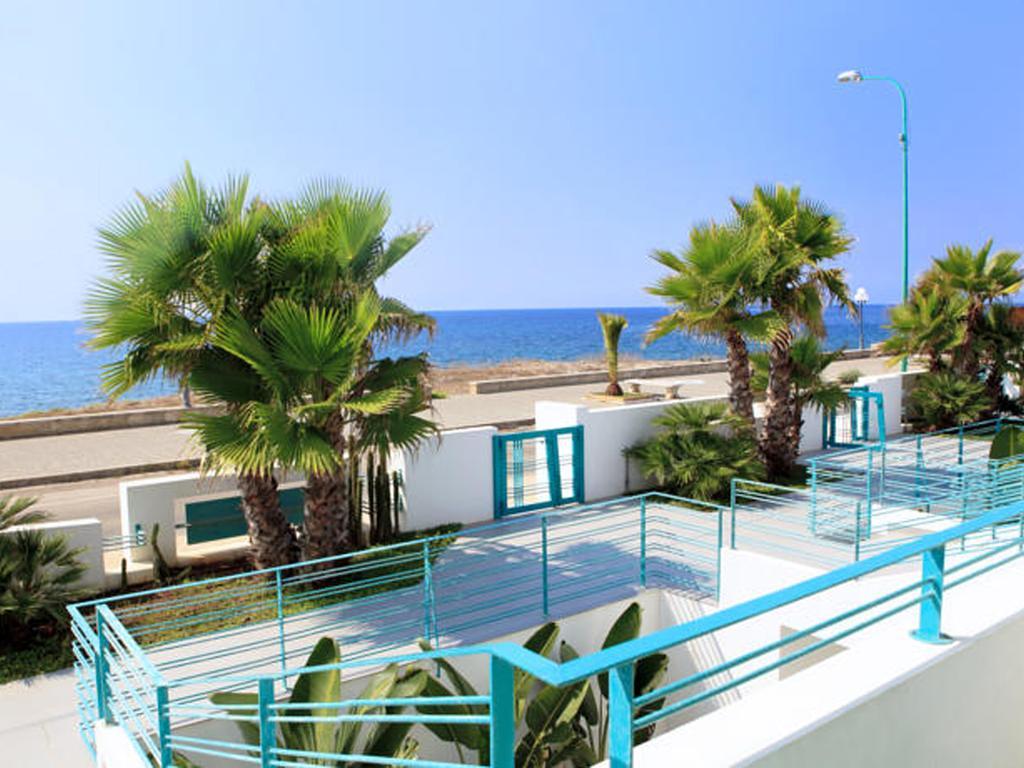 Terrazze Del Mare Aparthotel Ракале Стая снимка